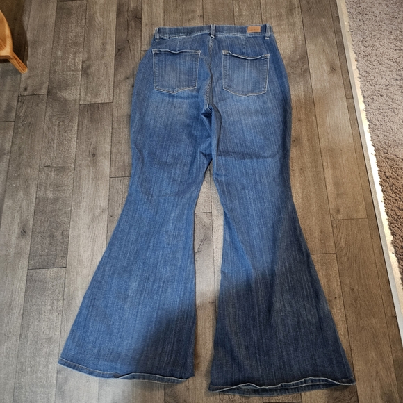 Judy Blue Classic Flare Jeans in Blue Size 16w {J3} - Picture 6 of 11